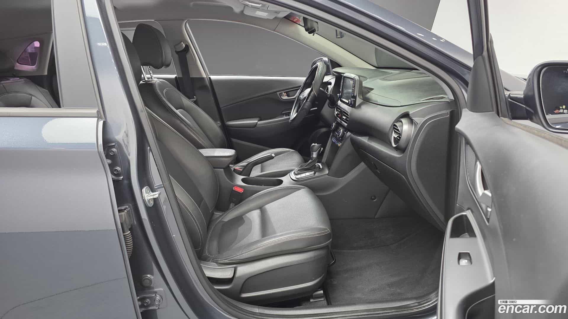 Kona Hyundai 2019.7-INNER-010