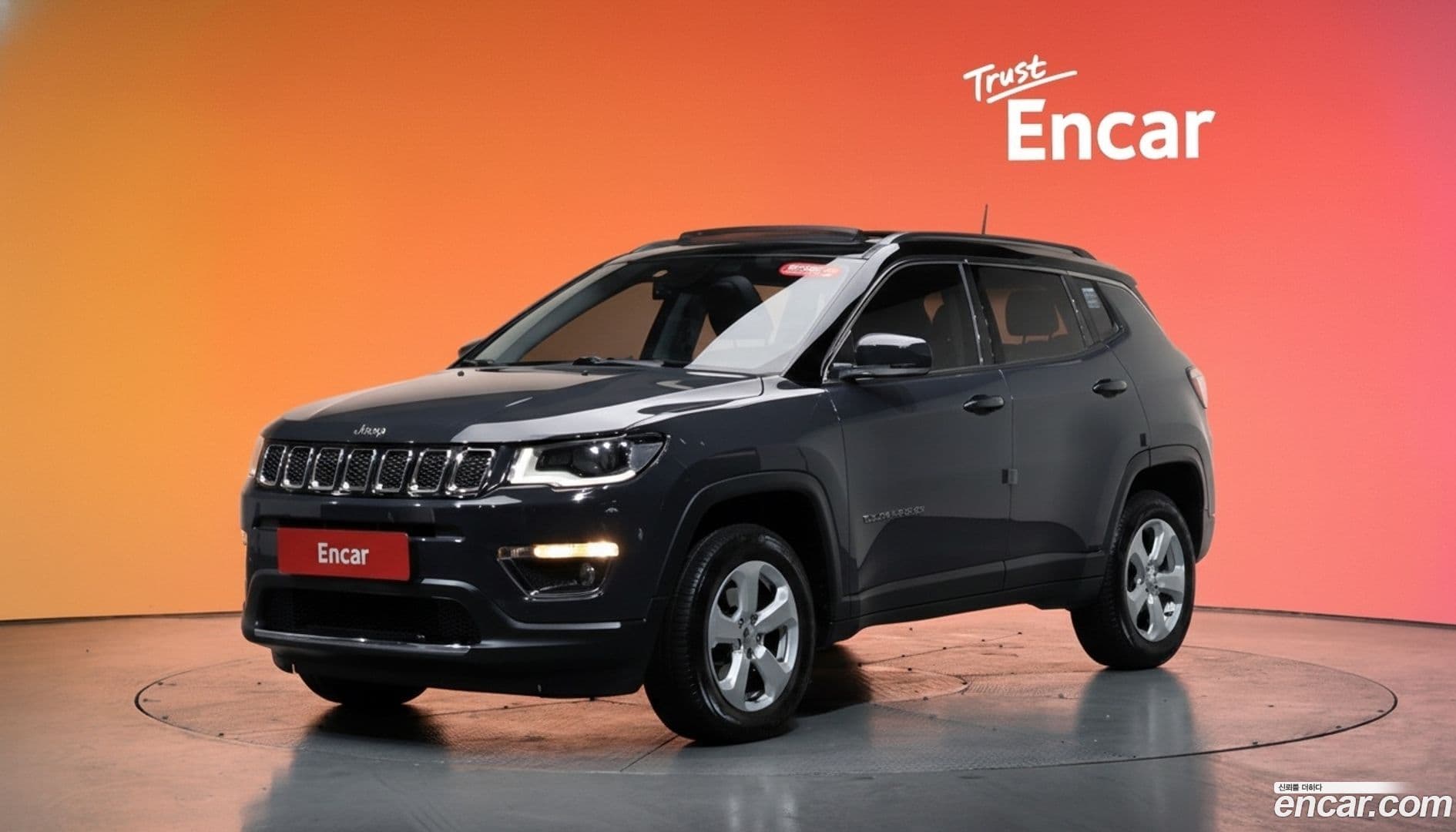 Main__Slider__Photo:Compass Jeep 2018.6-0