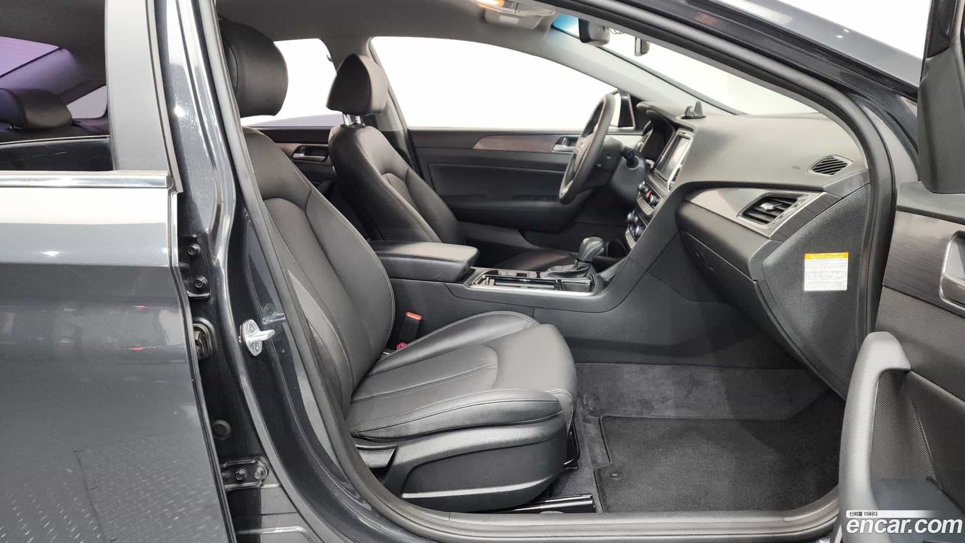 Sonata Hyundai 2018.8-OPTION-015