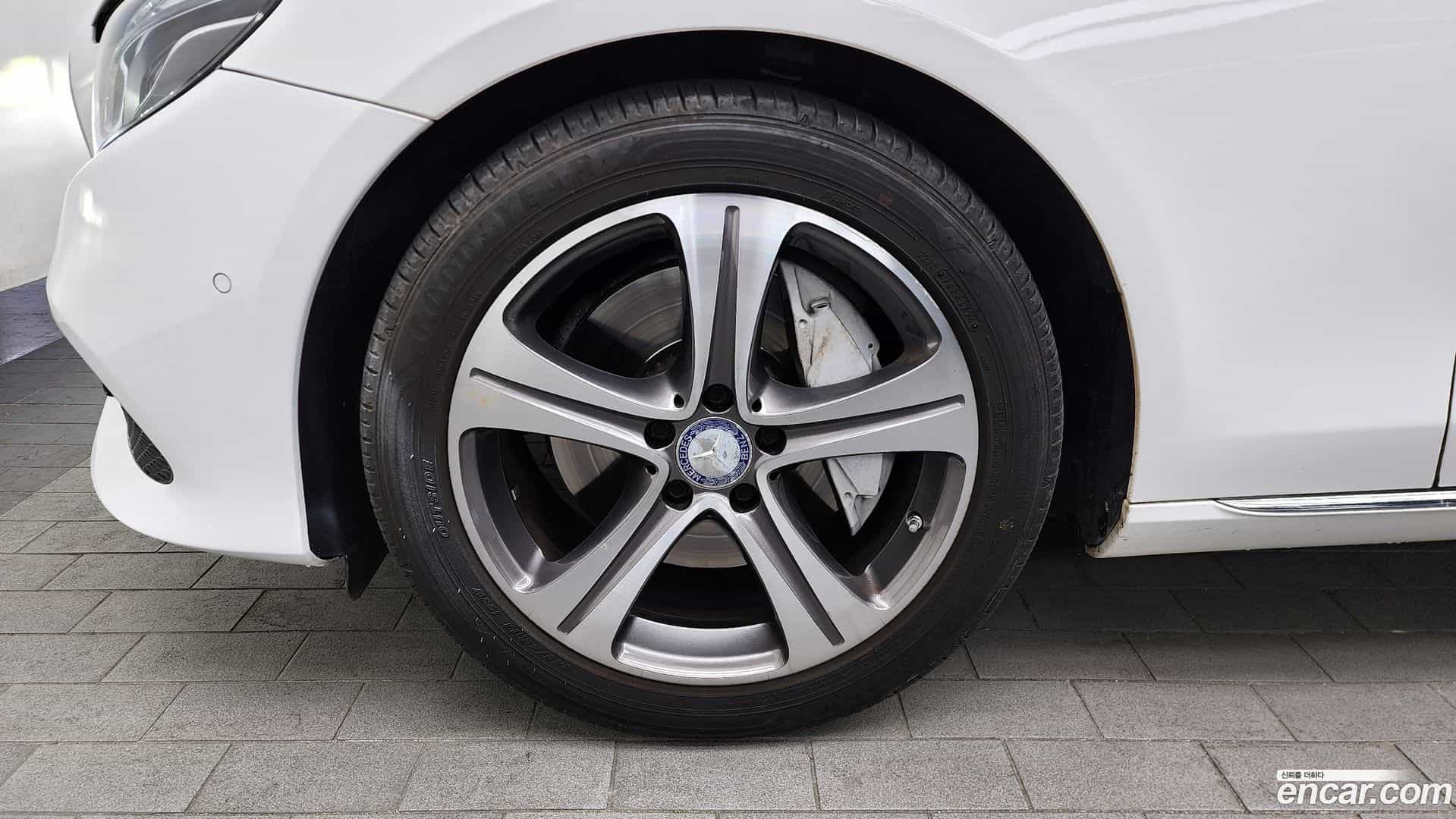 E-Class Mercedes-Benz 2016.8-OUTER-005