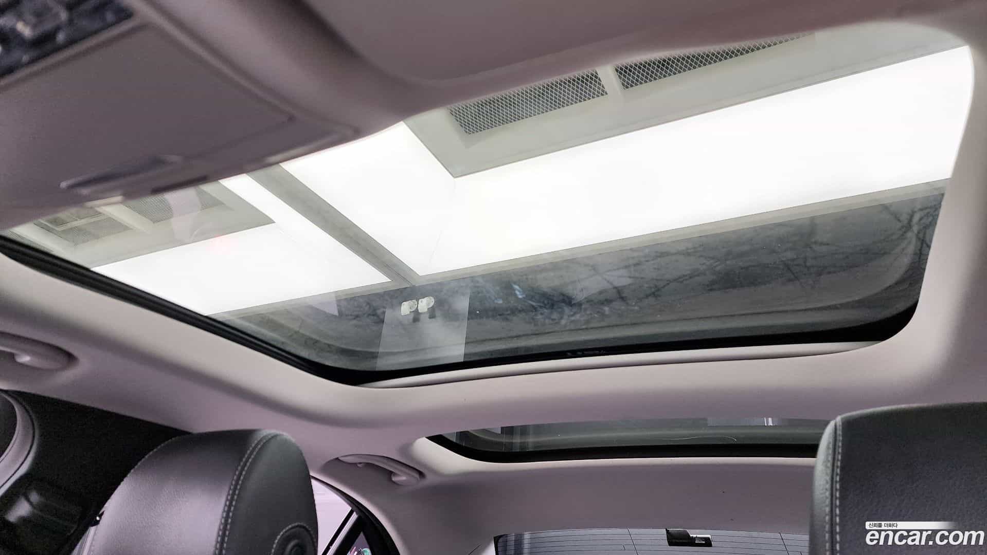 E-Class Mercedes-Benz 2016.8-OPTION-022