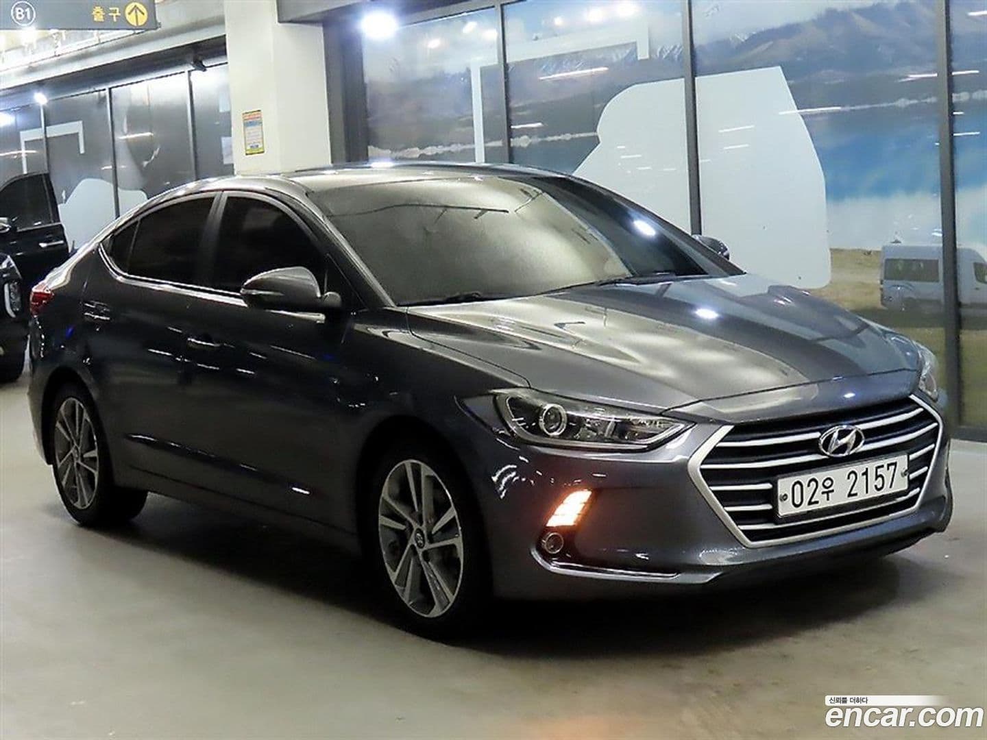 Main__Slider__Photo:AVANTE Hyundai 2017.2-0