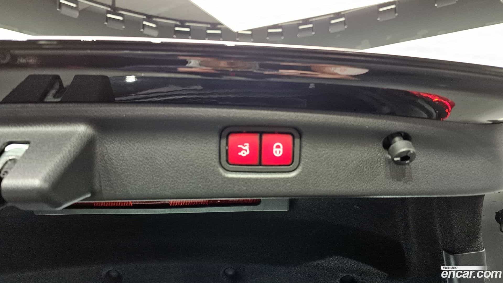 C-Class Mercedes-Benz 2022.10-OPTION-024