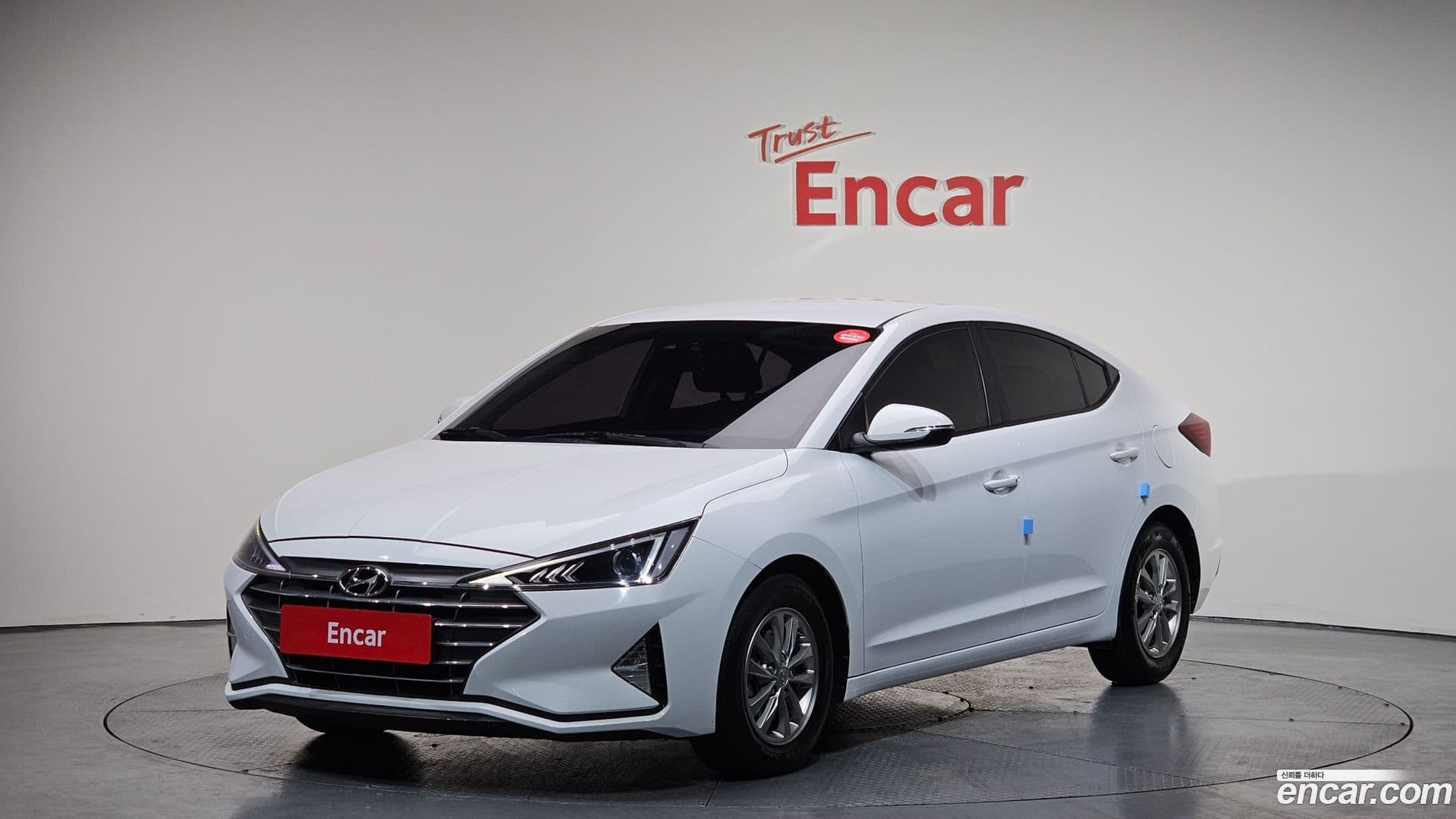 Main__Slider__Photo:AVANTE Hyundai 2019.7-0