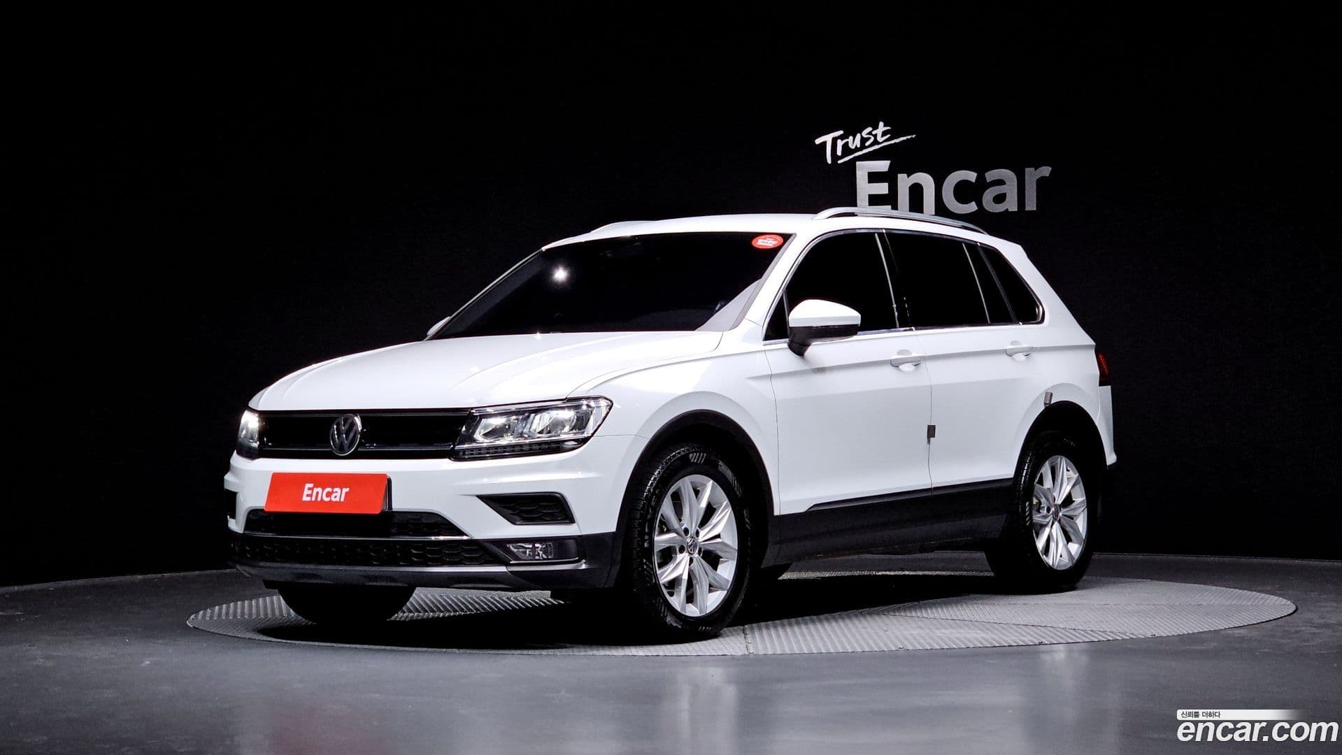 Main__Slider__Photo:Tiguan Volkswagen 2020.1-0