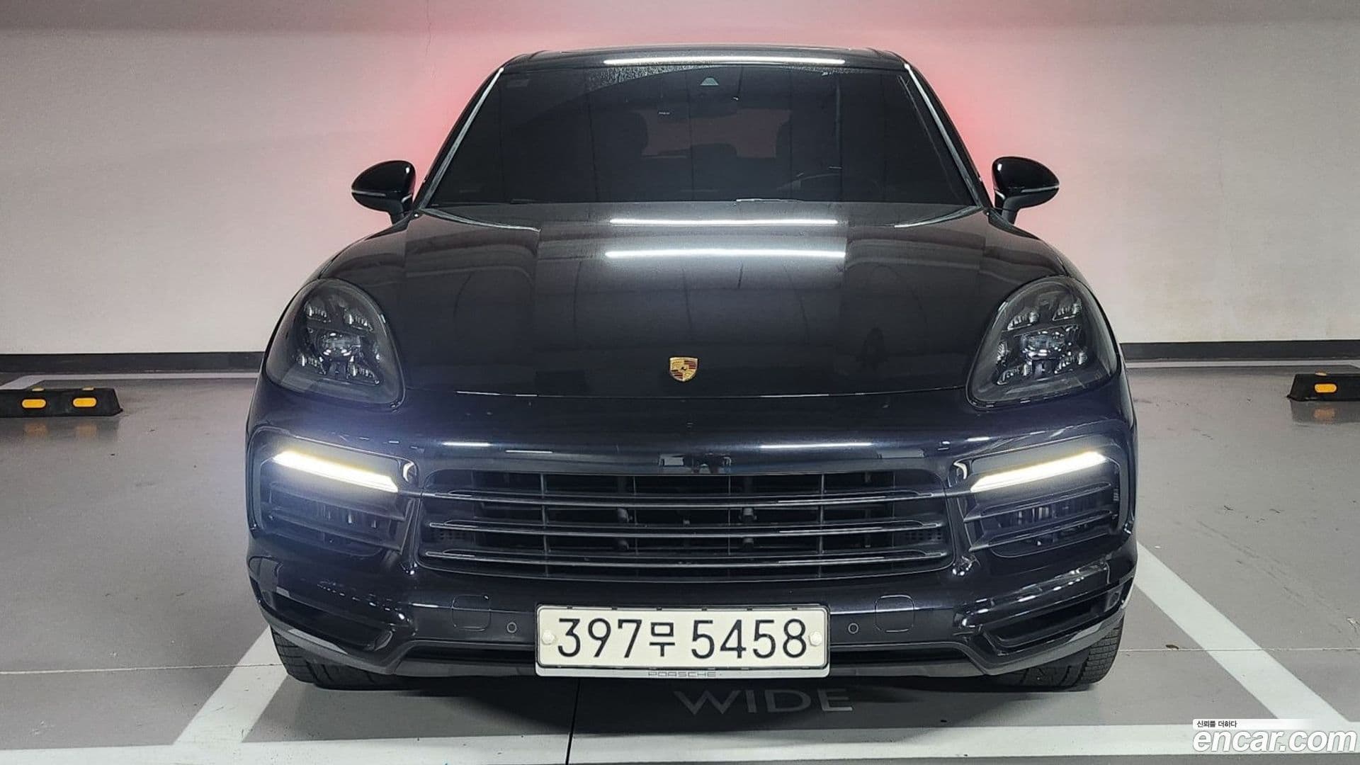 Main__Slider__Photo:Cayenne Porsche 2020.3-0
