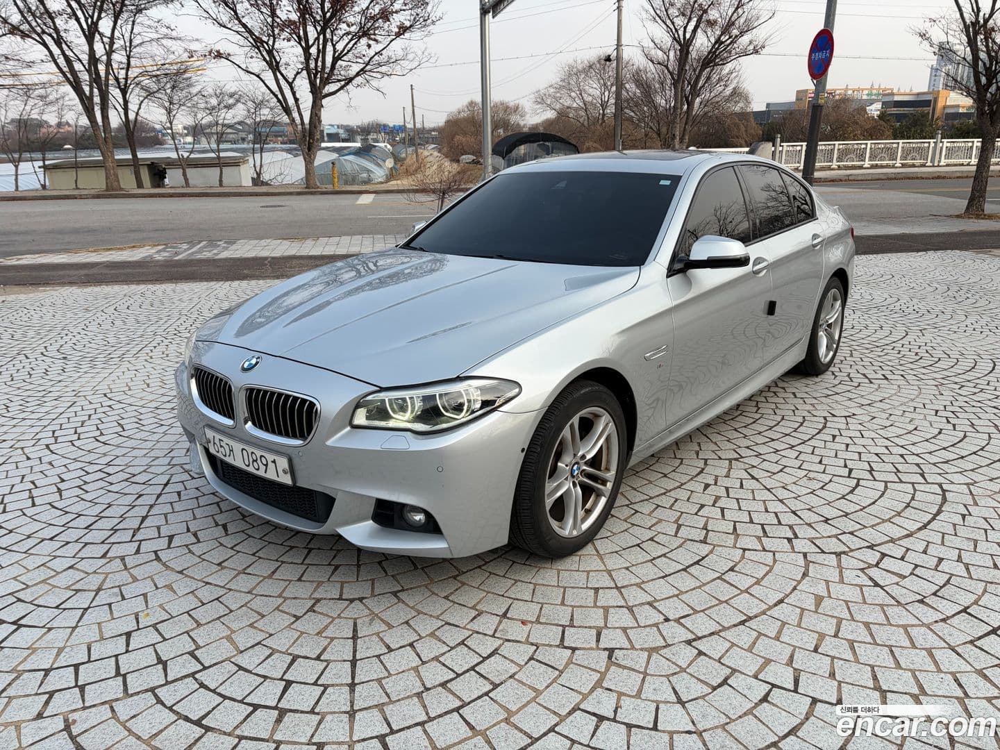 Main__Slider__Photo:5-Series BMW 2016.5-0