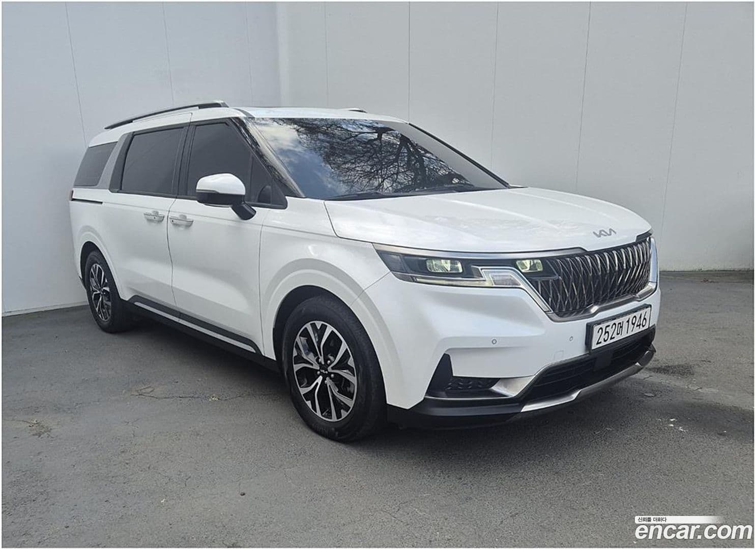 Main__Slider__Photo:Canival Kia 2022.0-0