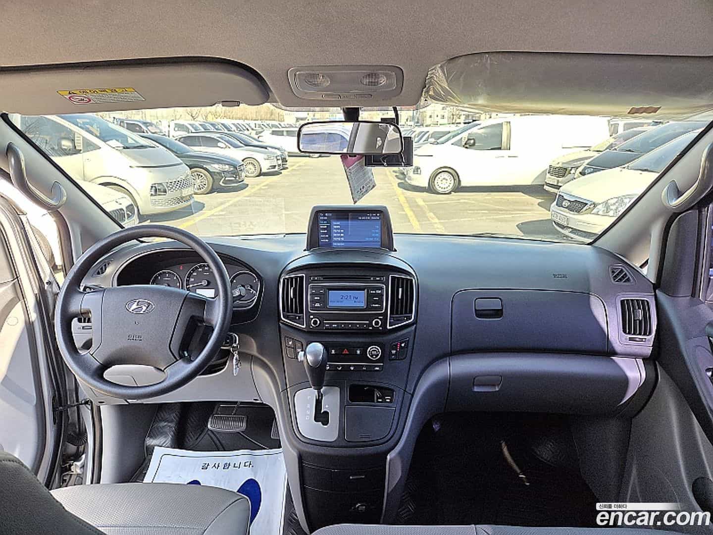 Starex Hyundai 2017.2-INNER-006