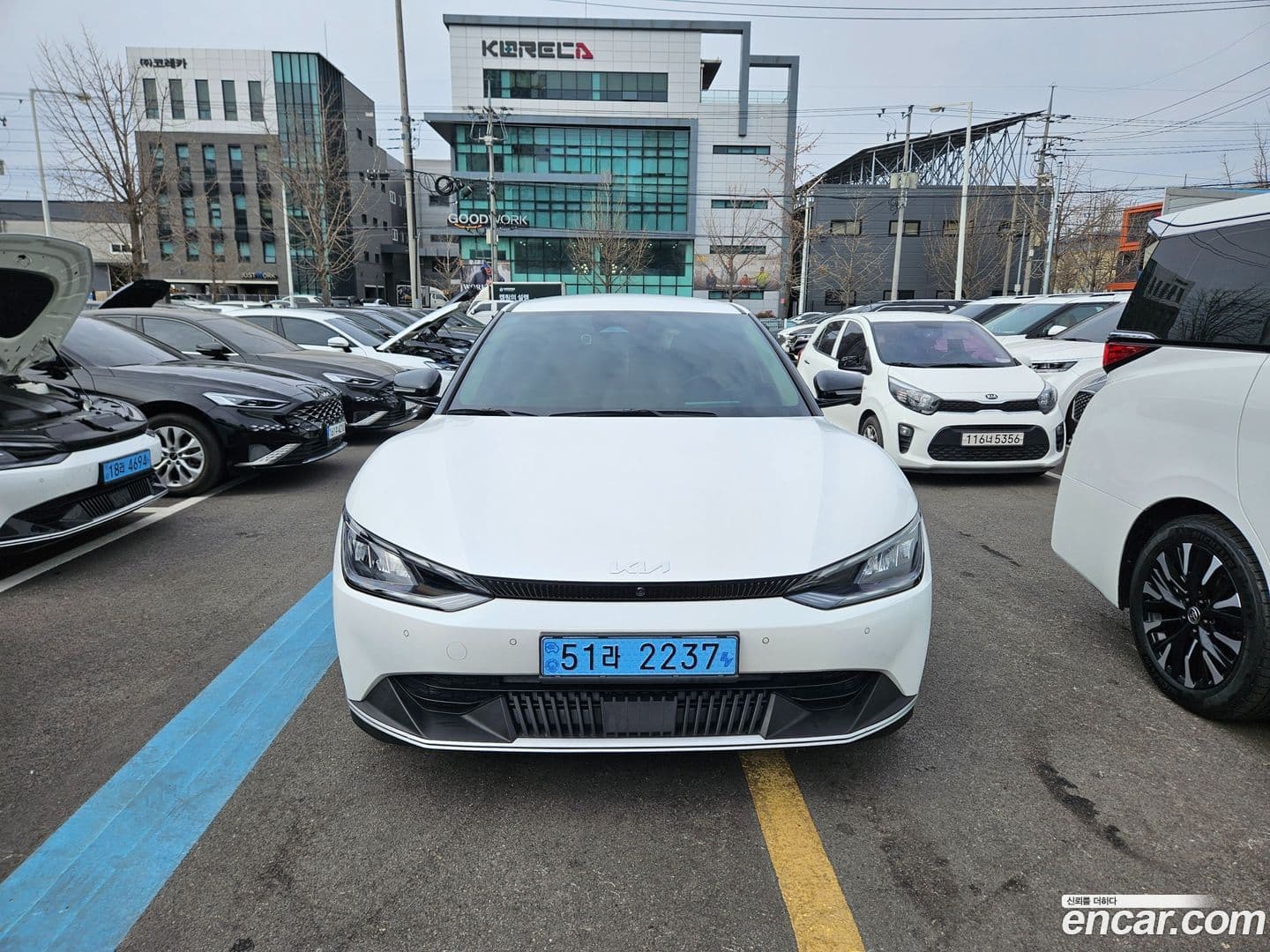 Main__Slider__Photo:EV6 Kia 2022.6-0
