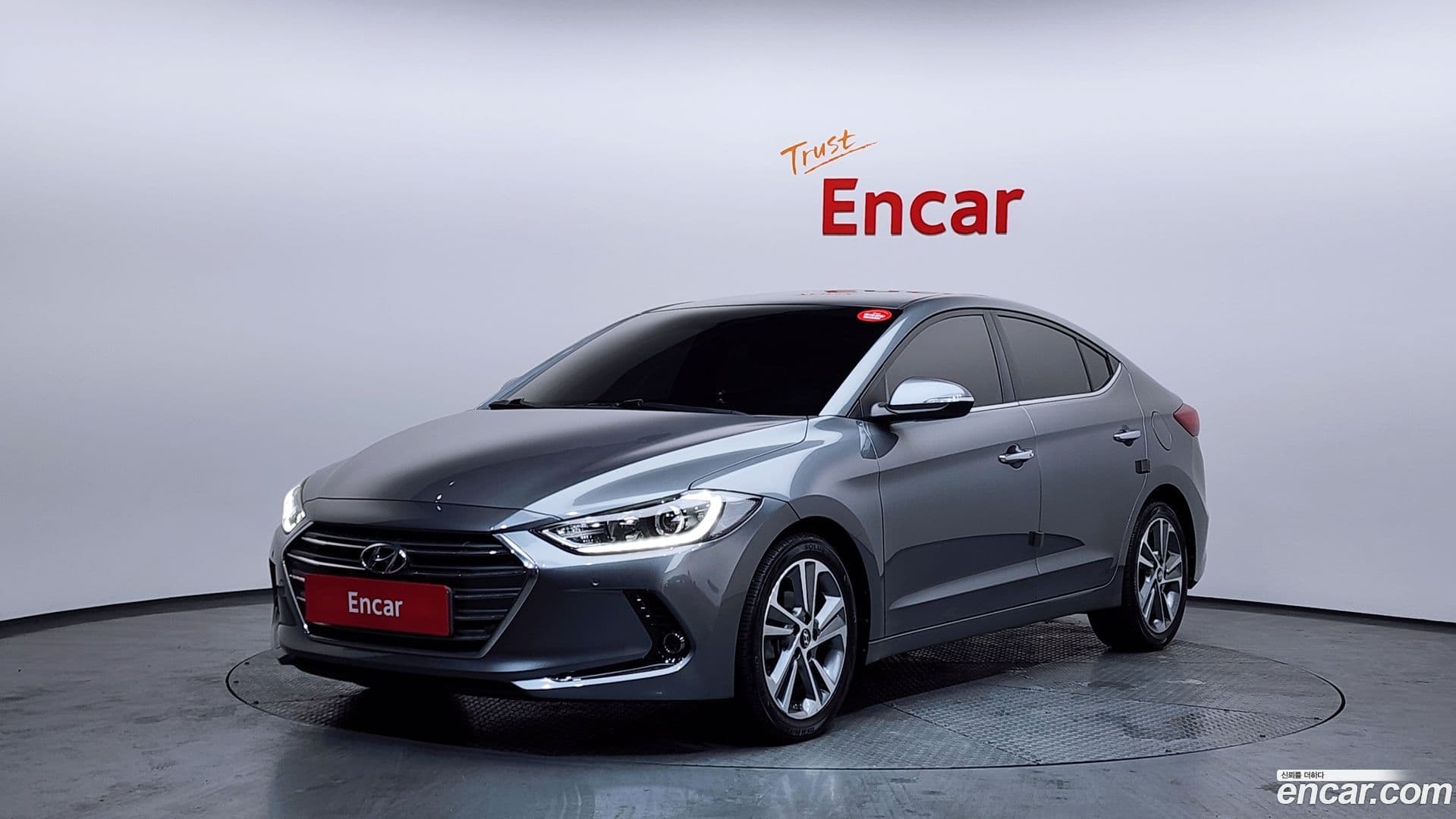 Main__Slider__Photo:AVANTE Hyundai 2015.8-0