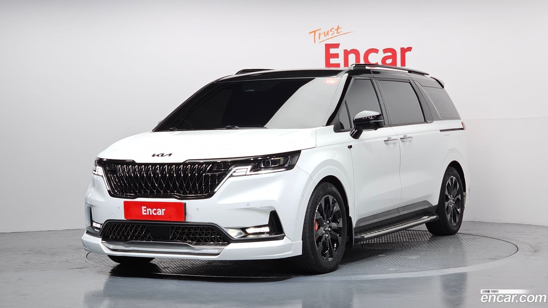 Main__Slider__Photo:Canival Kia 2023.3-0
