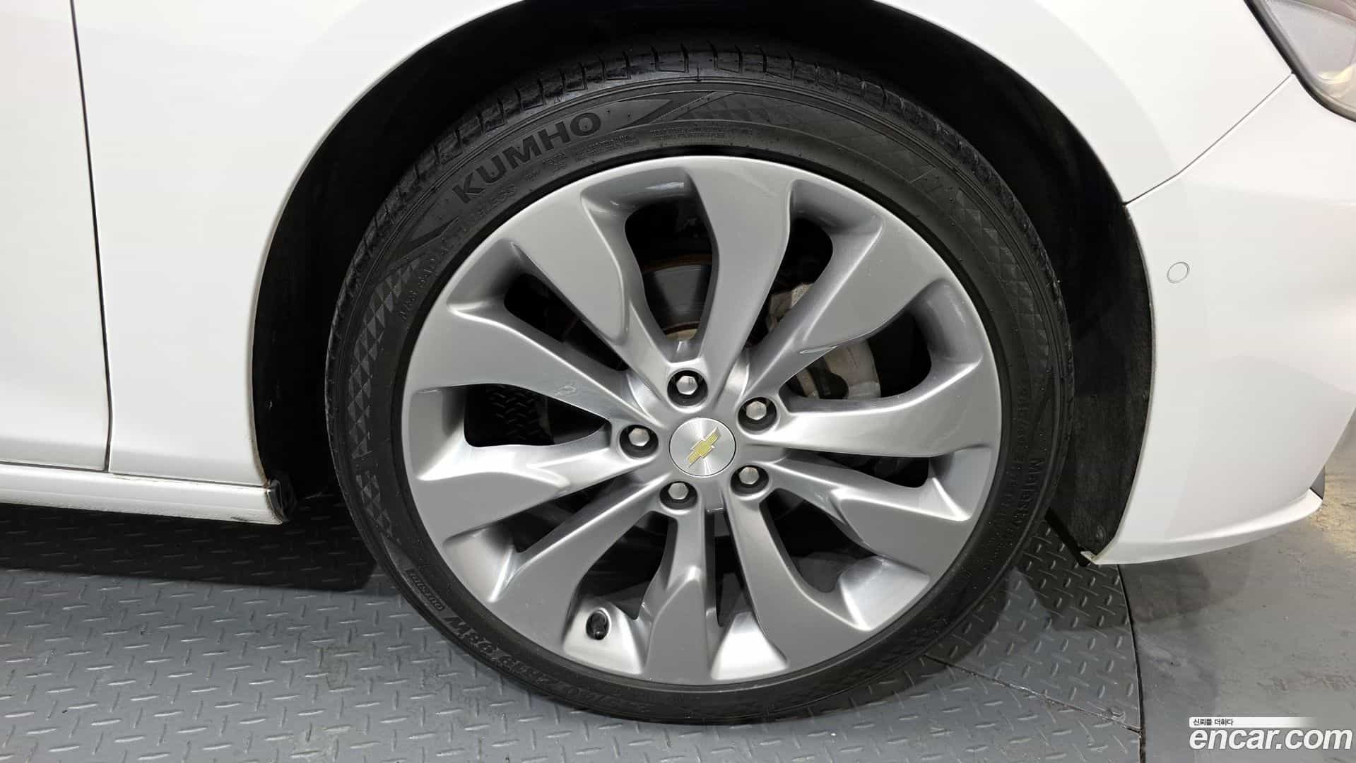 Malibu Chevrolet 2018.9-OUTER-005