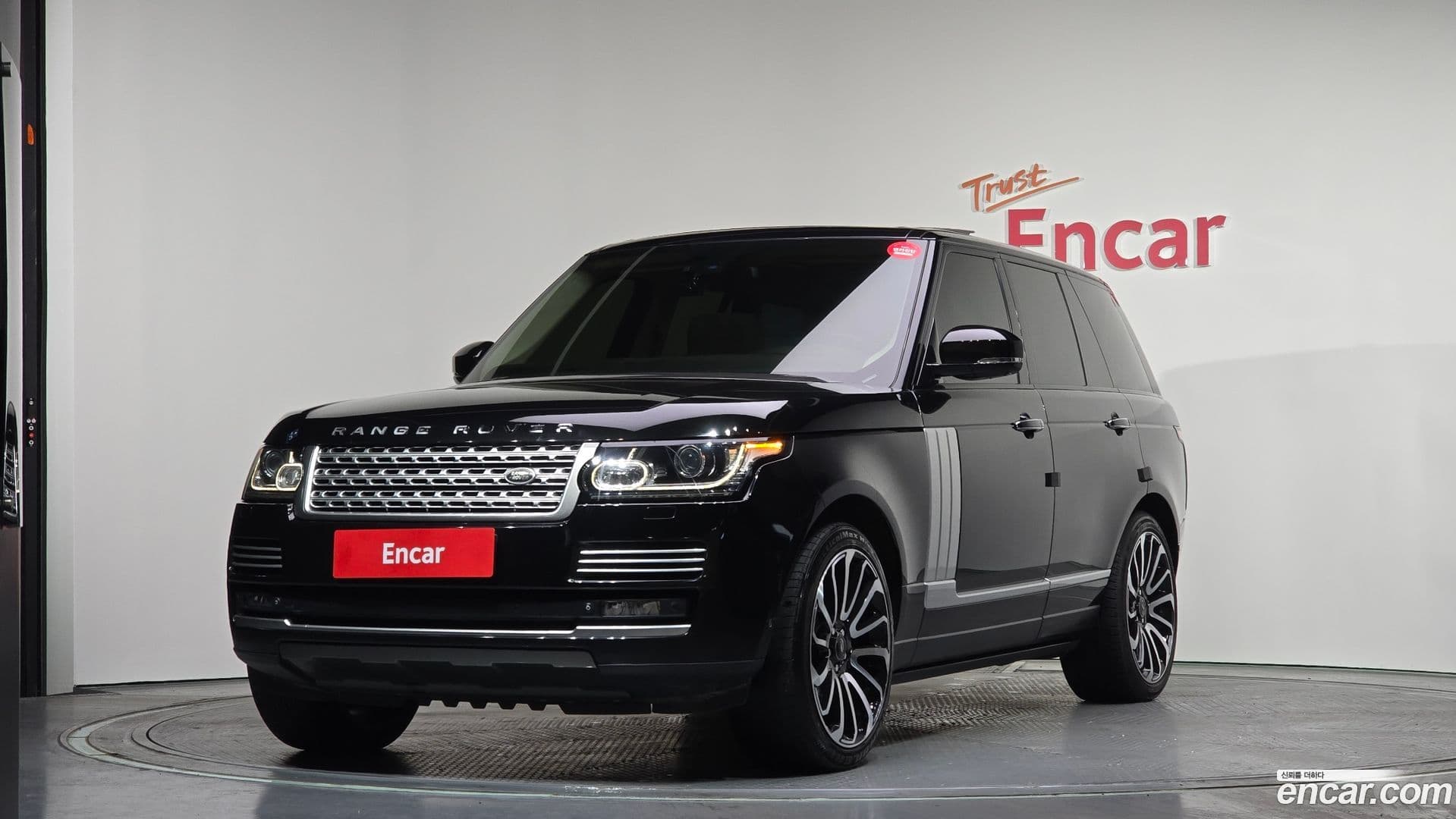 Main__Slider__Photo:Range Rover Land Rover 2013.11-0