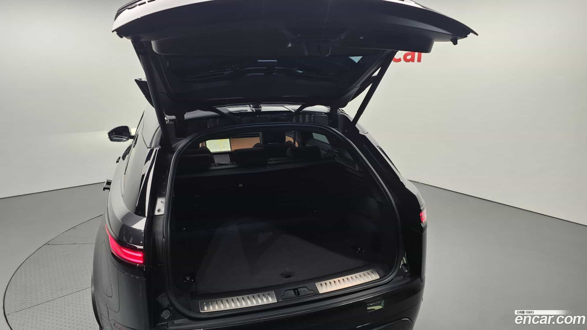 Range Rover Velar Land Rover 2025.1-OPTION-024
