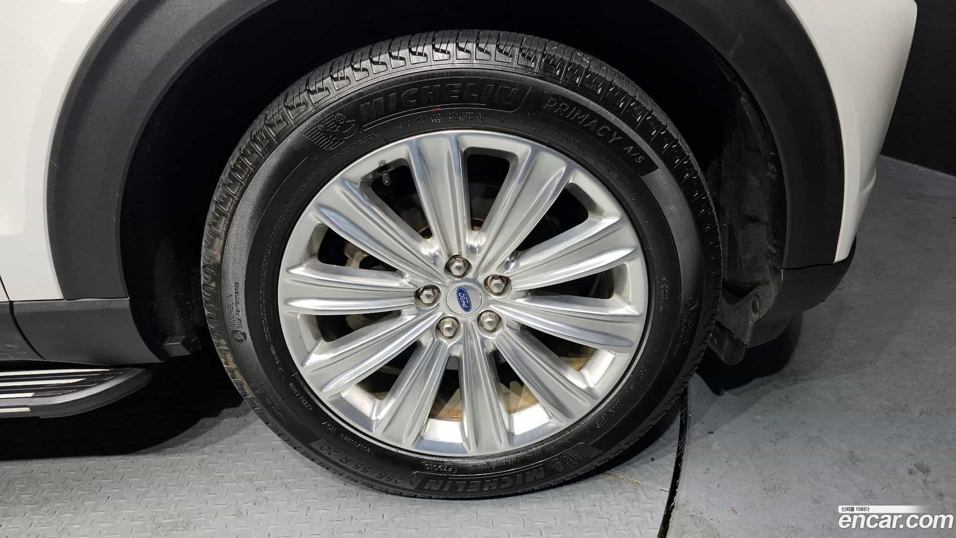 Explorer Ford 2020.10-OUTER-005