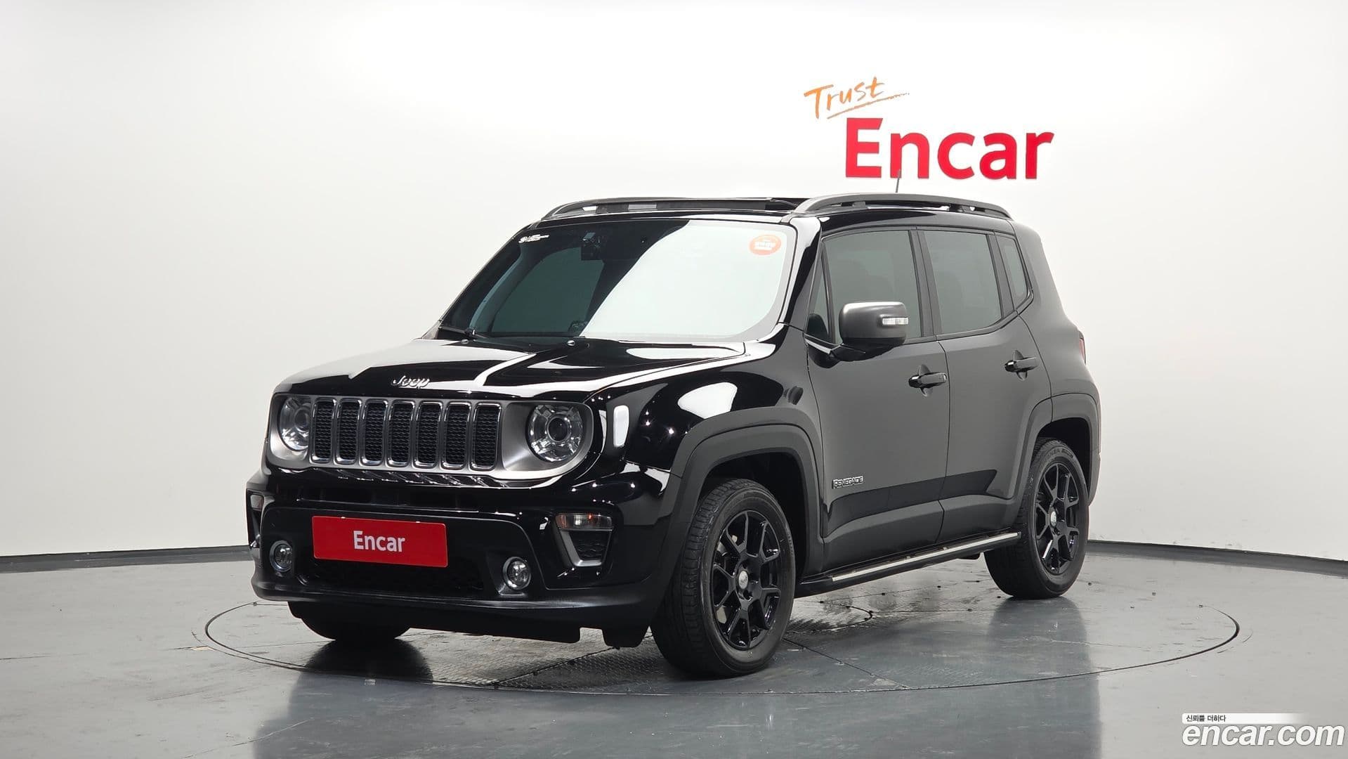 Main__Slider__Photo:Renegade Jeep 2019.11-0