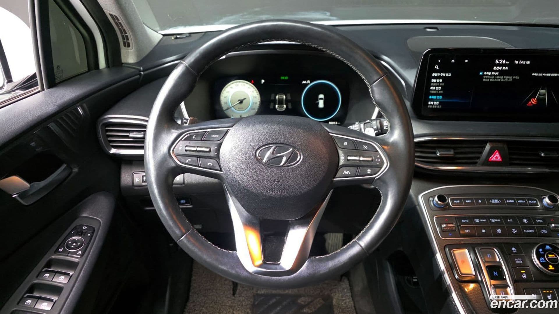 Main__Slider__Photo:Santafe Hyundai 2021.3-12