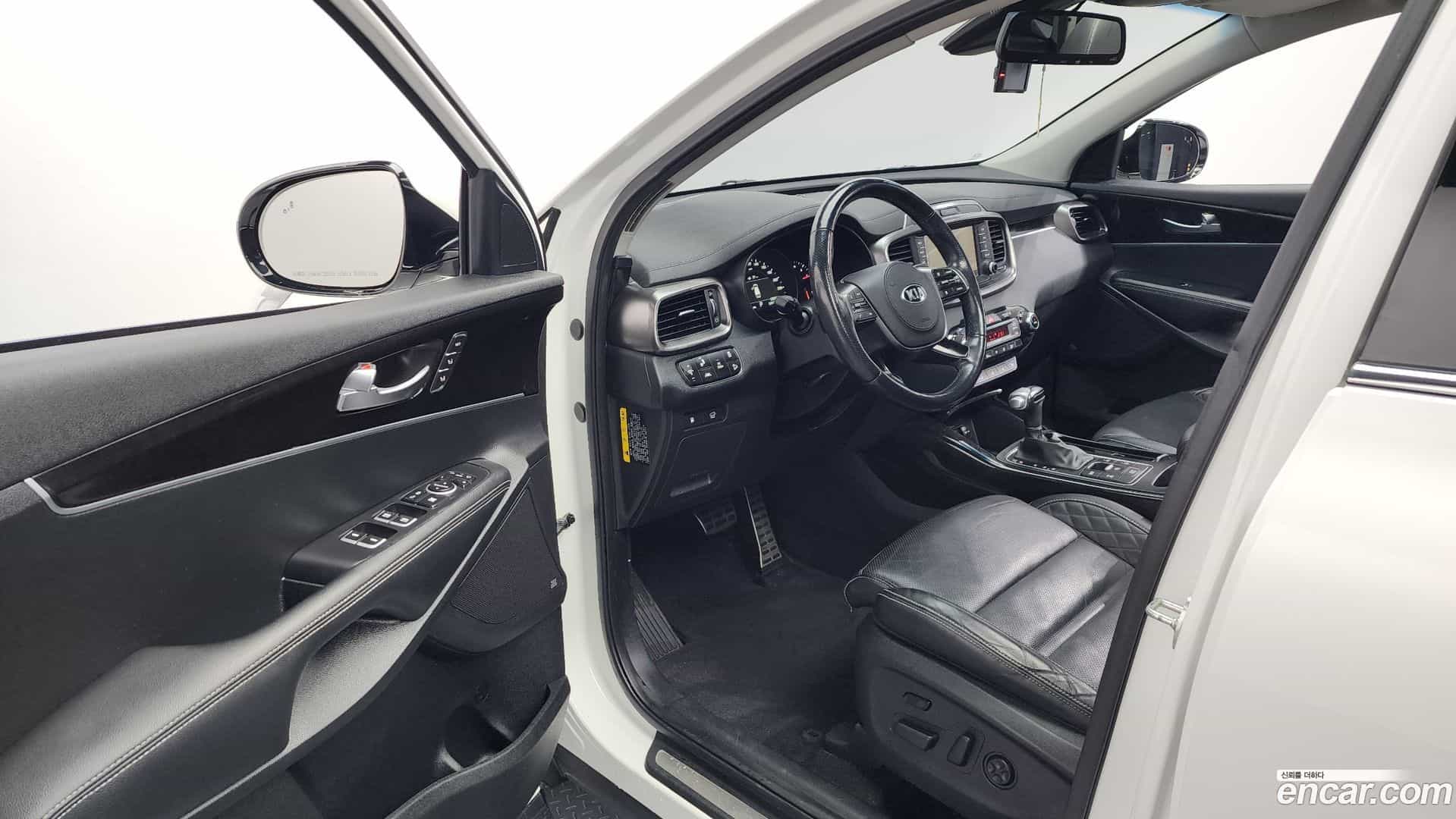 Sorento Kia 2019.6-INNER-010