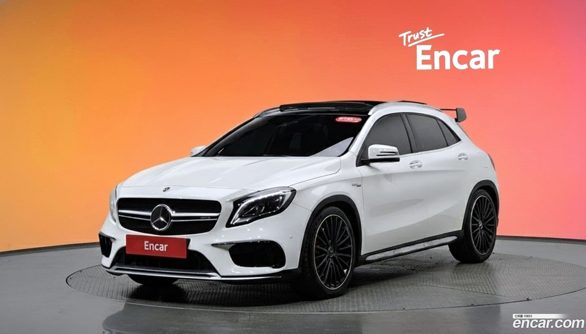 Main__Slider__Photo:GLA-Class Mercedes-Benz 2019.3-0