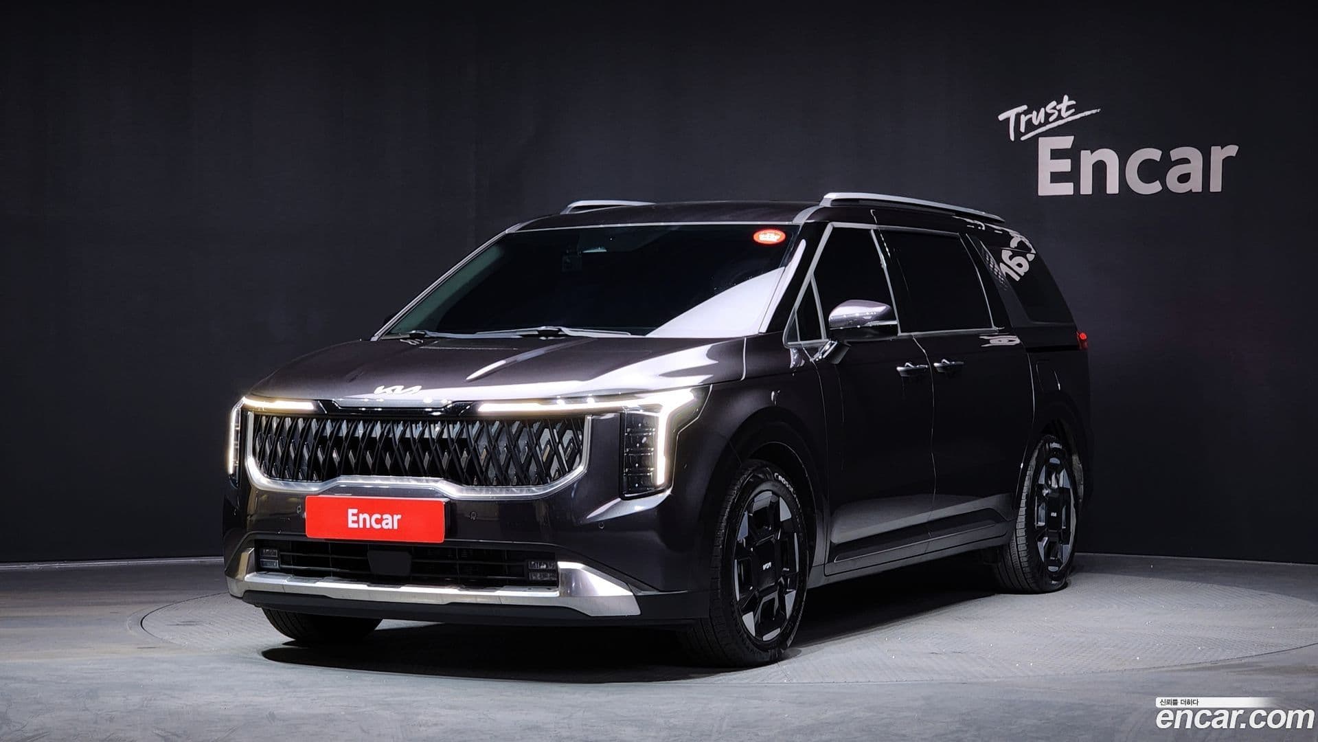 Main__Slider__Photo:Canival Kia 2024.0-0