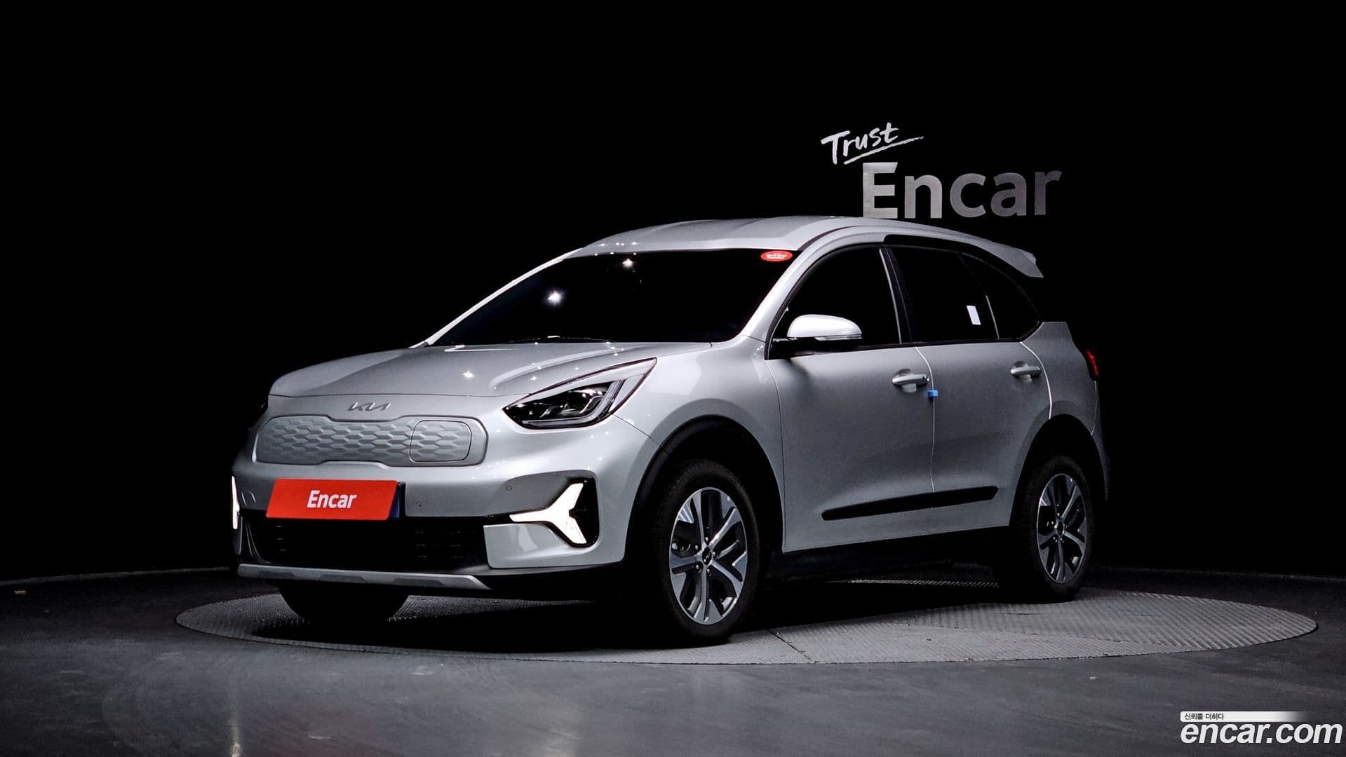 Main__Slider__Photo:Niro Kia 2022.8-0