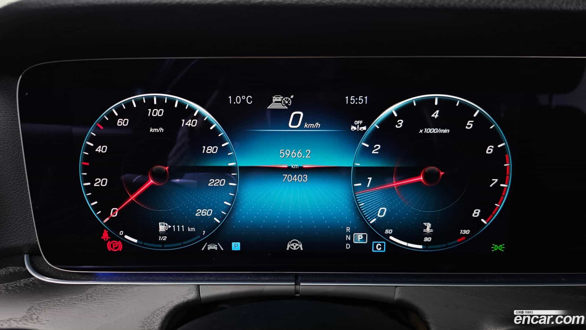 E-Class Mercedes-Benz 2022.4-INNER-008