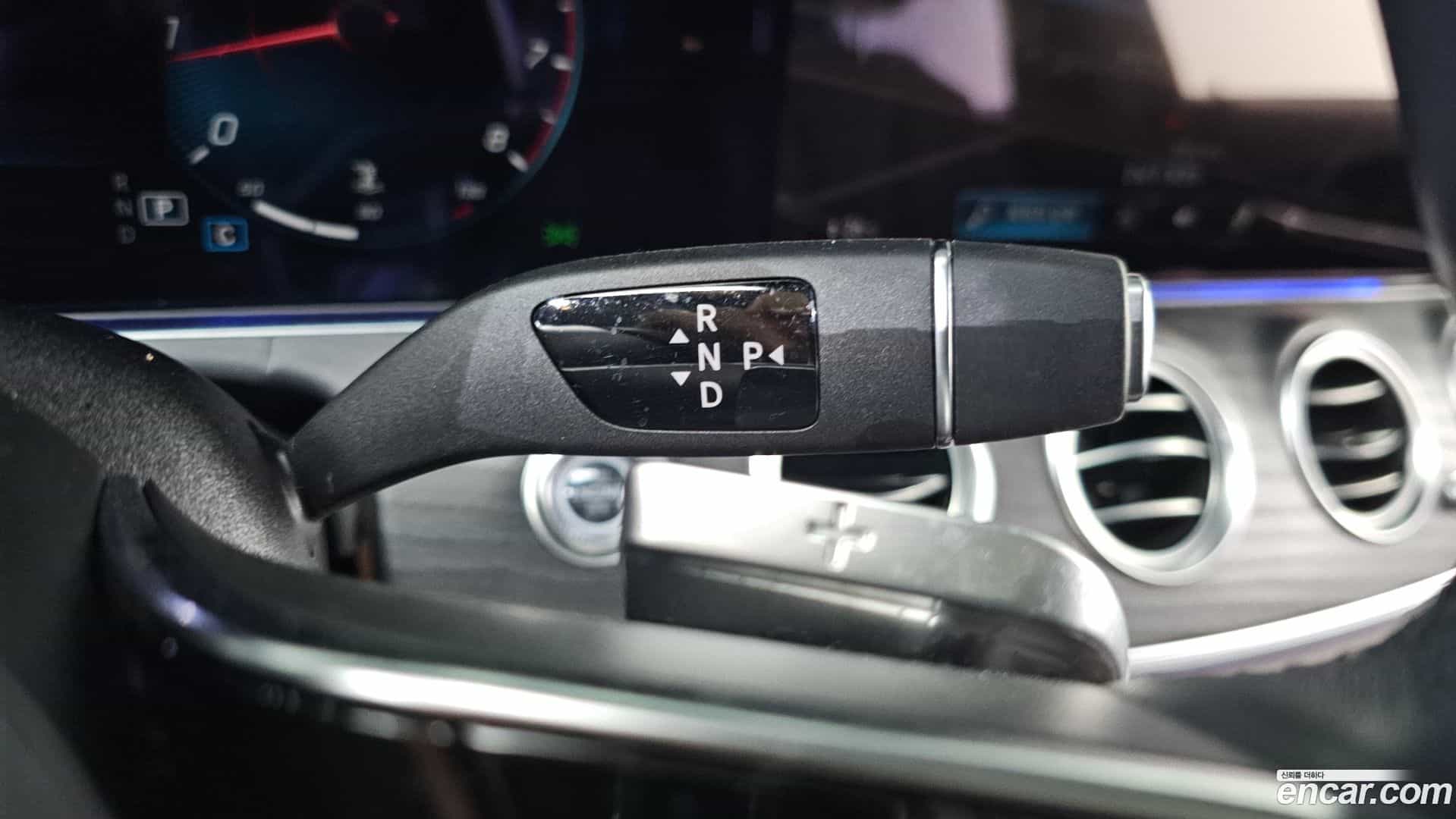 E-Class Mercedes-Benz 2022.4-INNER-009