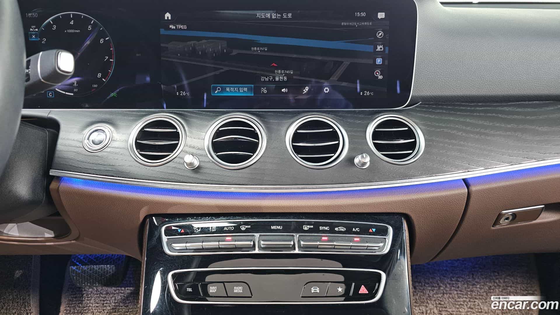 E-Class Mercedes-Benz 2022.4-OPTION-018