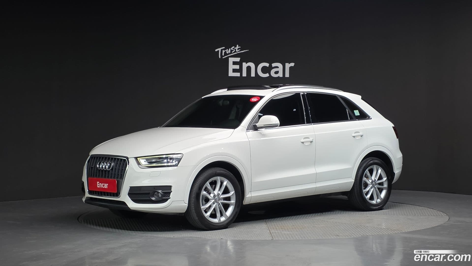 Main__Slider__Photo:Q3 Audi 2014.8-0