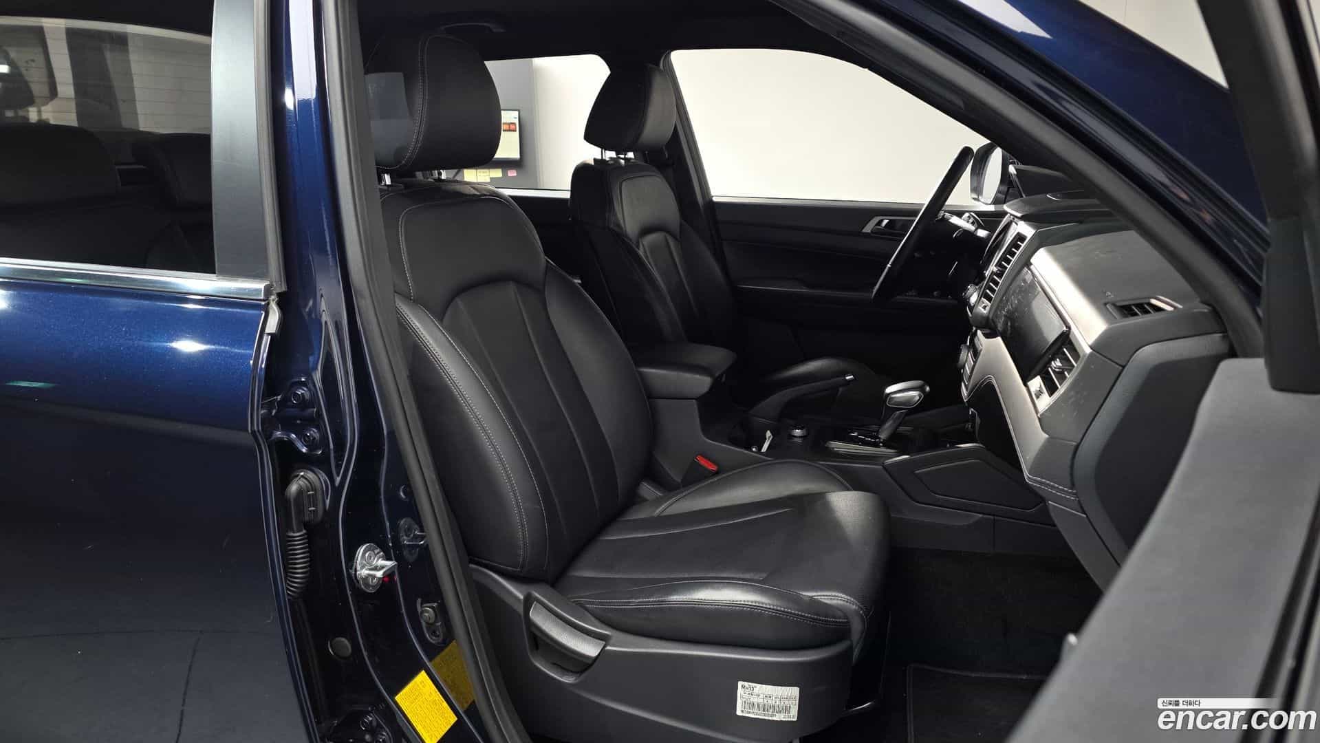 Rexton KG Mobility 2022.2-INNER-010