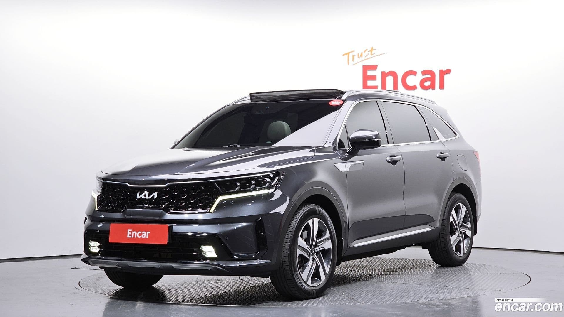 Main__Slider__Photo:Sorento Kia 2022.3-0