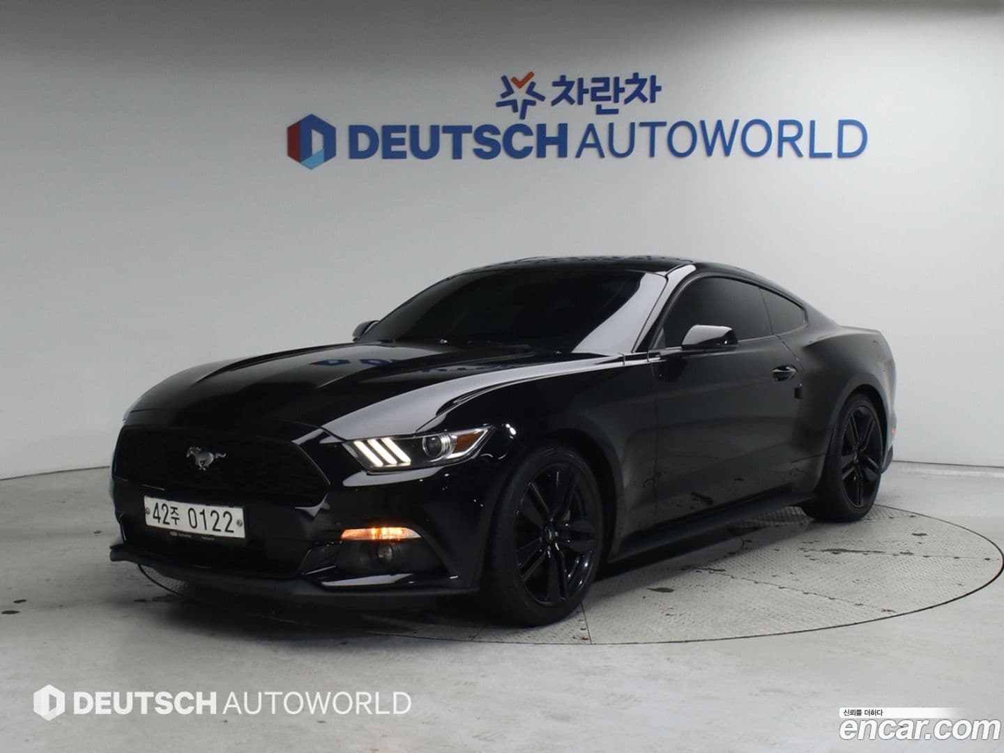 Main__Slider__Photo:Mustang Ford 2015.11-0