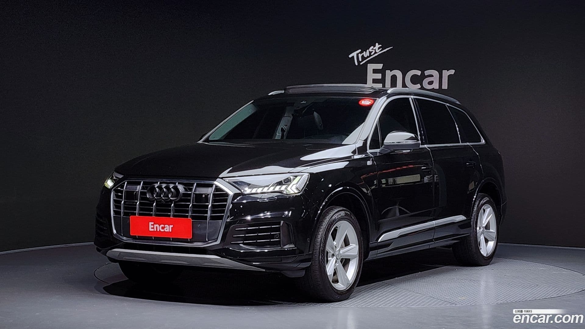Main__Slider__Photo:Q7 Audi 2021.11-0