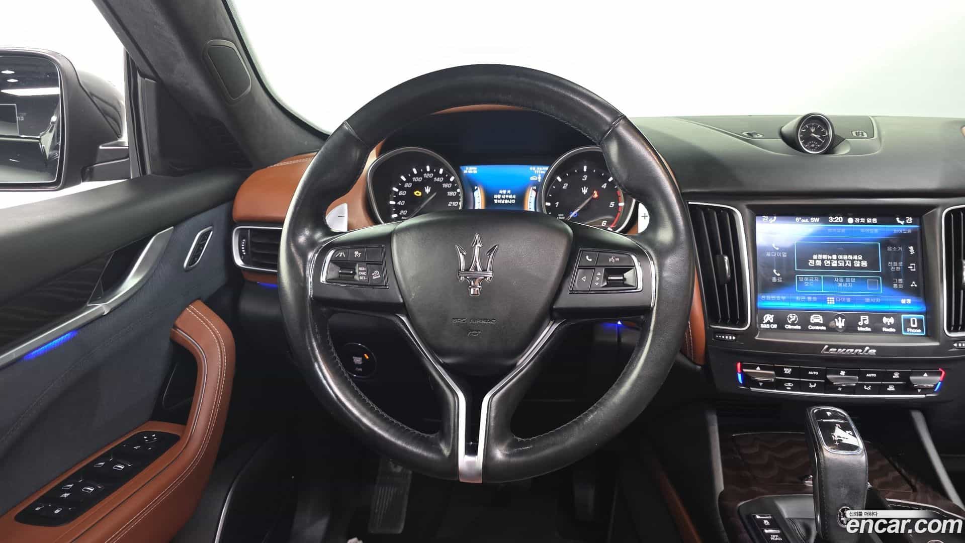 Levante Maserati 2019.6-OPTION-017