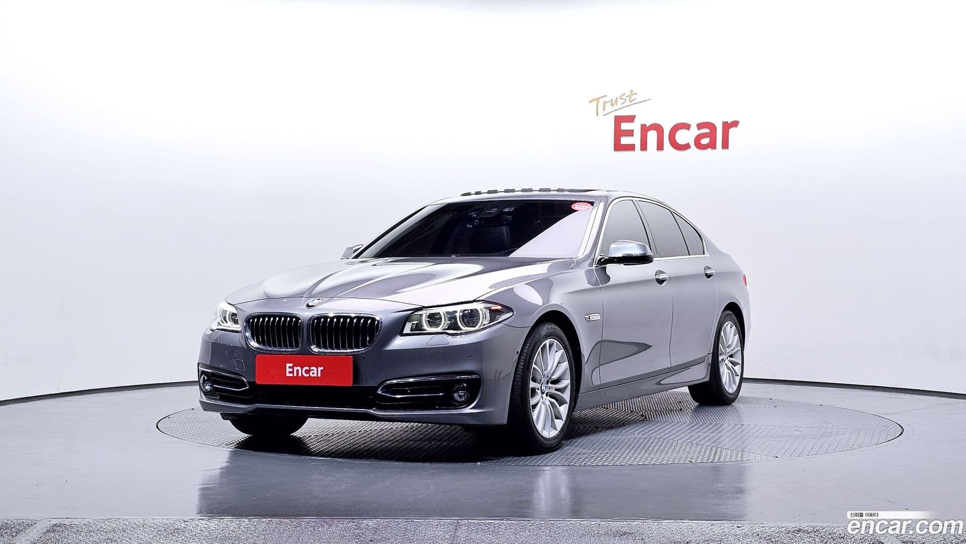 Main__Slider__Photo:5-Series BMW 2015.7-0