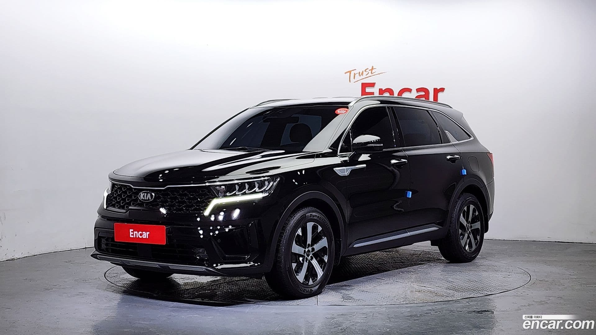 Main__Slider__Photo:Sorento Kia 2021.4-0