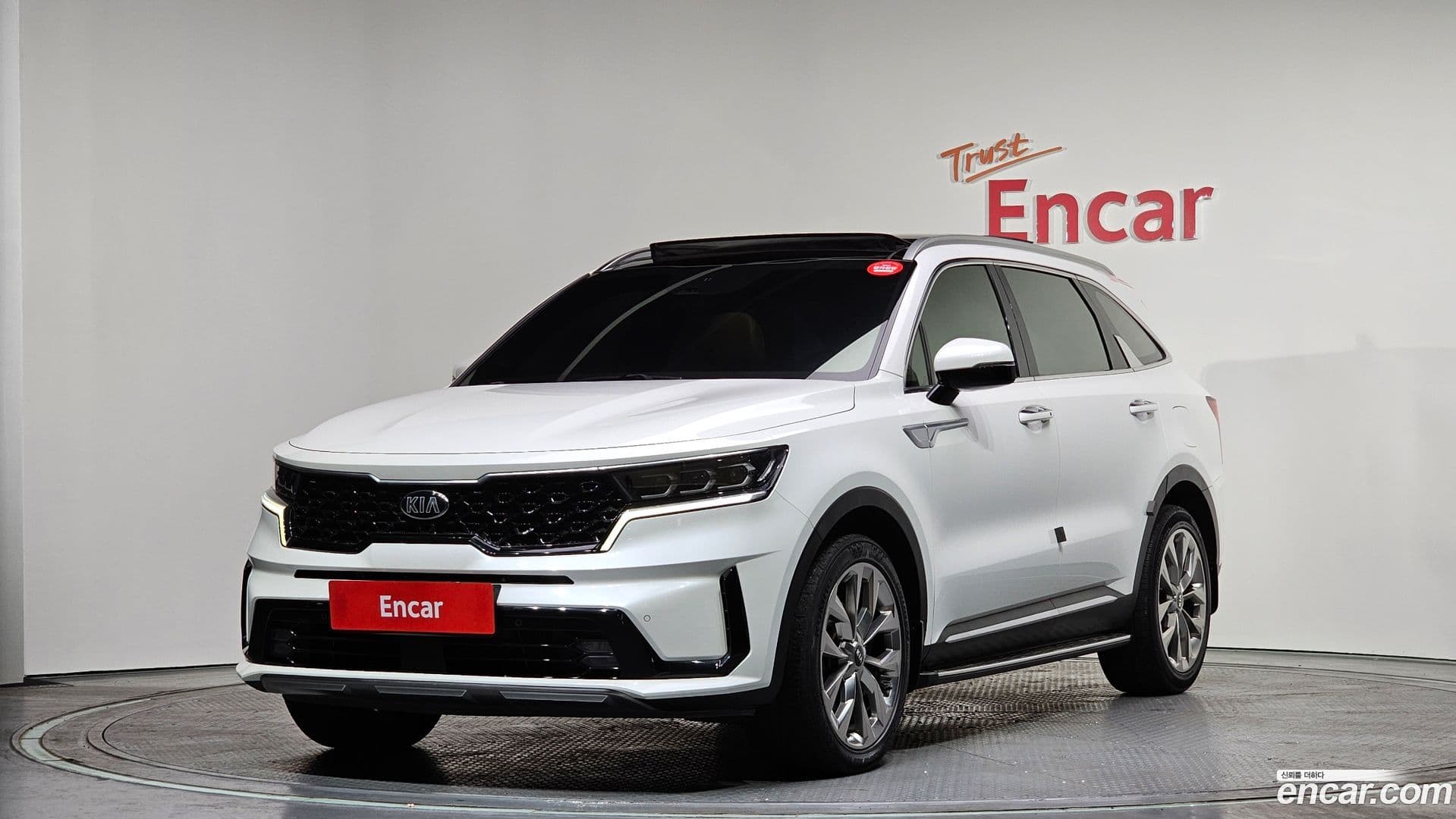 Main__Slider__Photo:Sorento Kia 2020.6-0