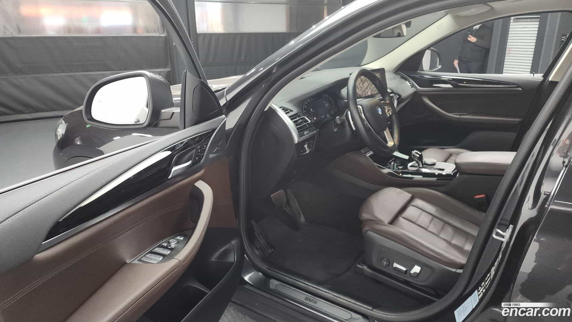 X4 BMW 2022.0-INNER-010