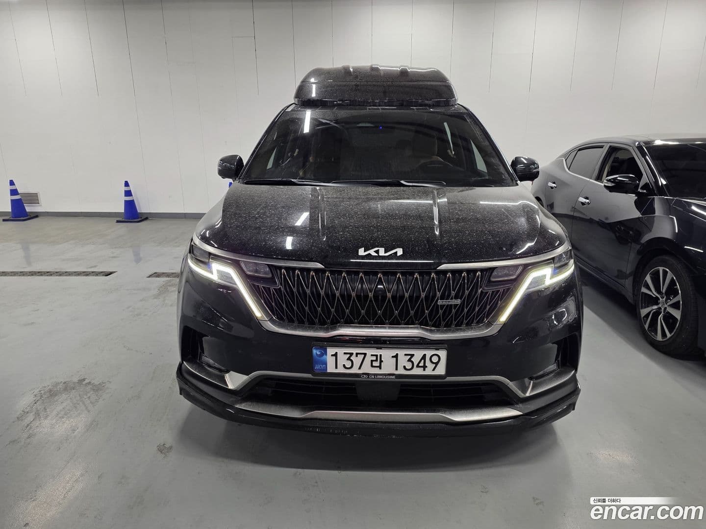 Main__Slider__Photo:Canival Kia 2023.0-0