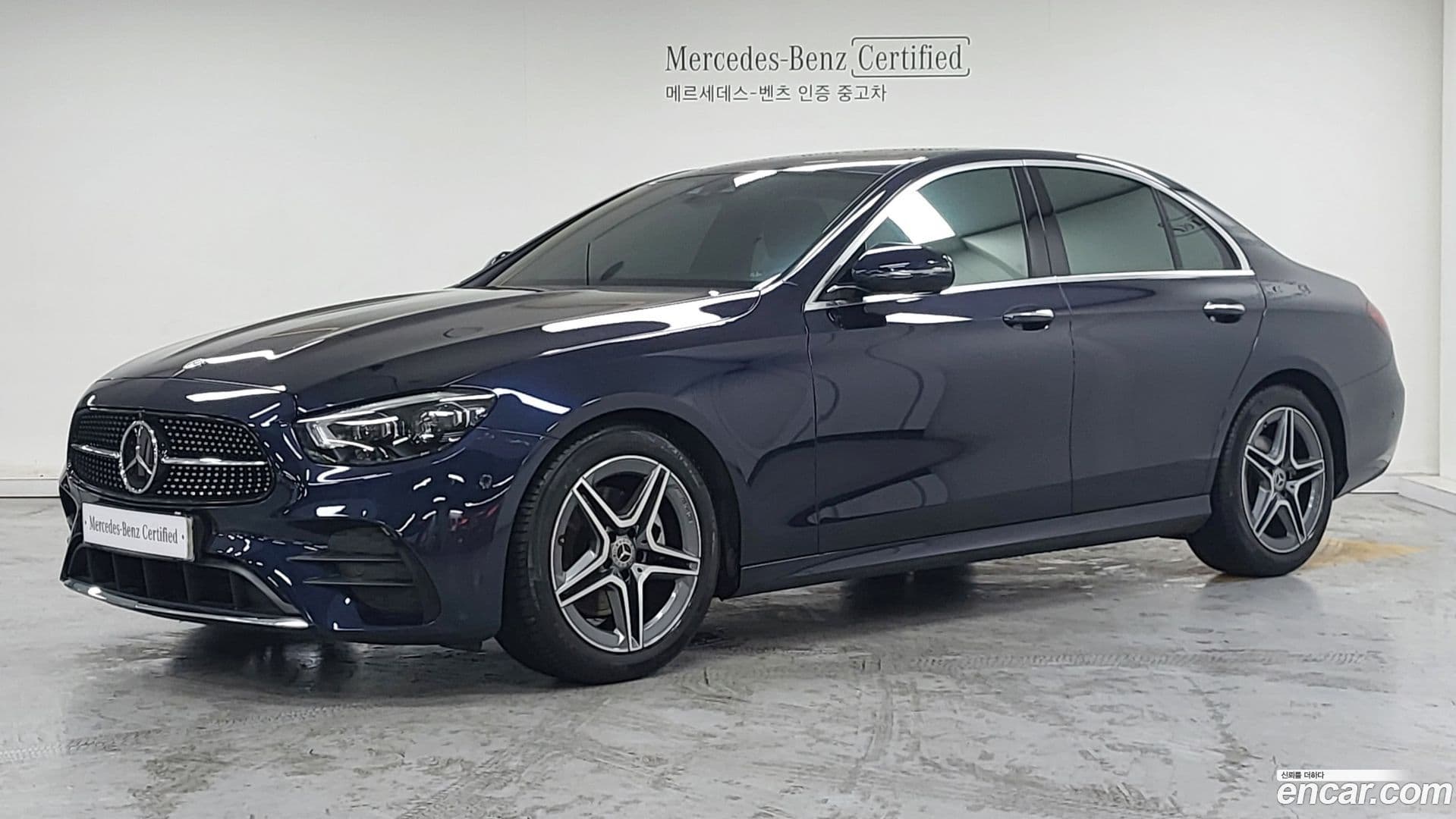 Main__Slider__Photo:E-Class Mercedes-Benz 2023.1-0