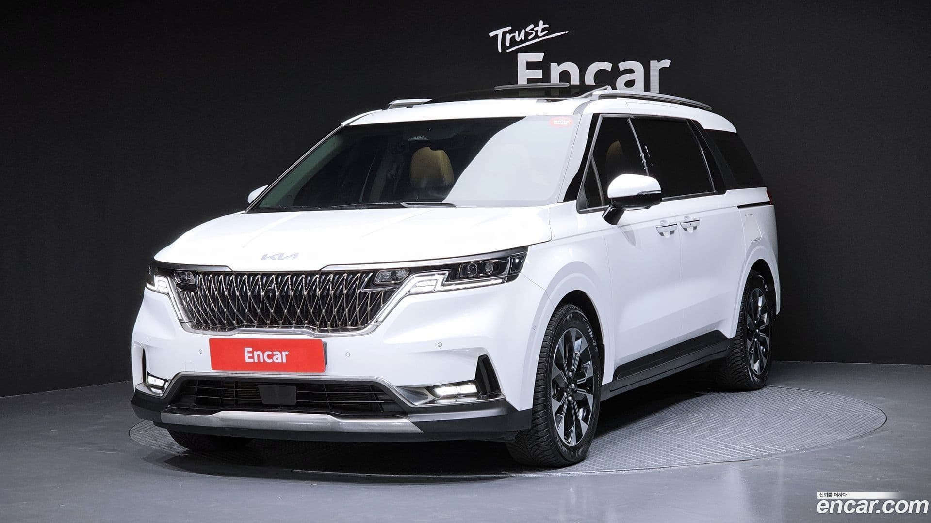 Main__Slider__Photo:Canival Kia 2022.11-0