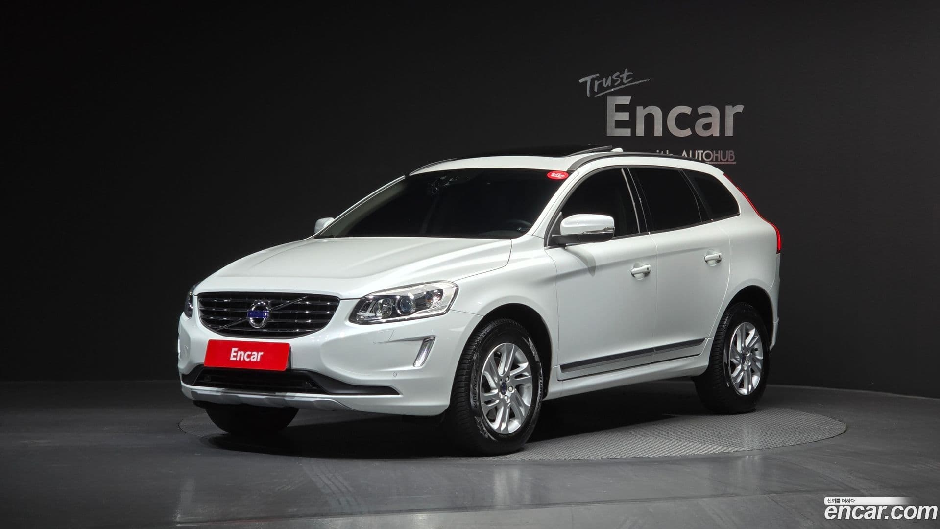 Main__Slider__Photo:XC60 Volvo 2015.10-0