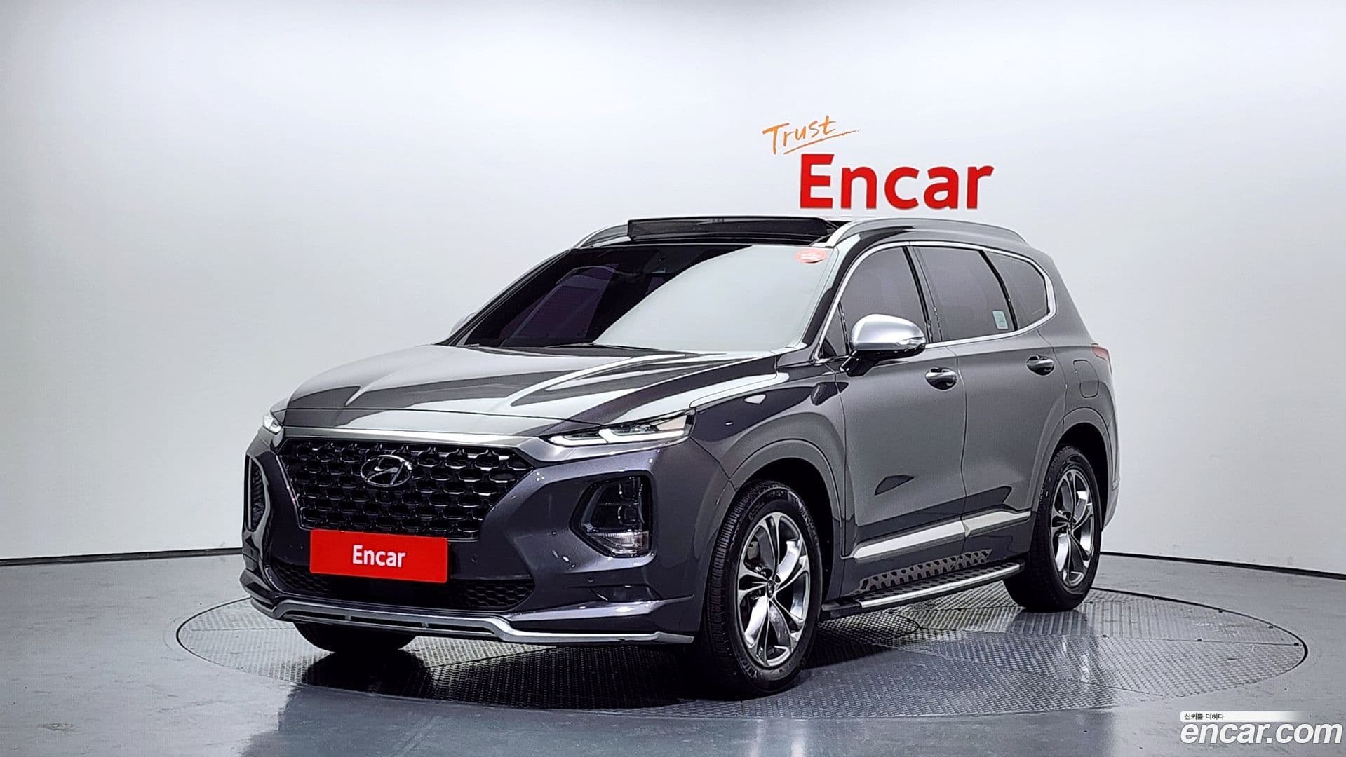 Main__Slider__Photo:Santafe Hyundai 2018.10-0