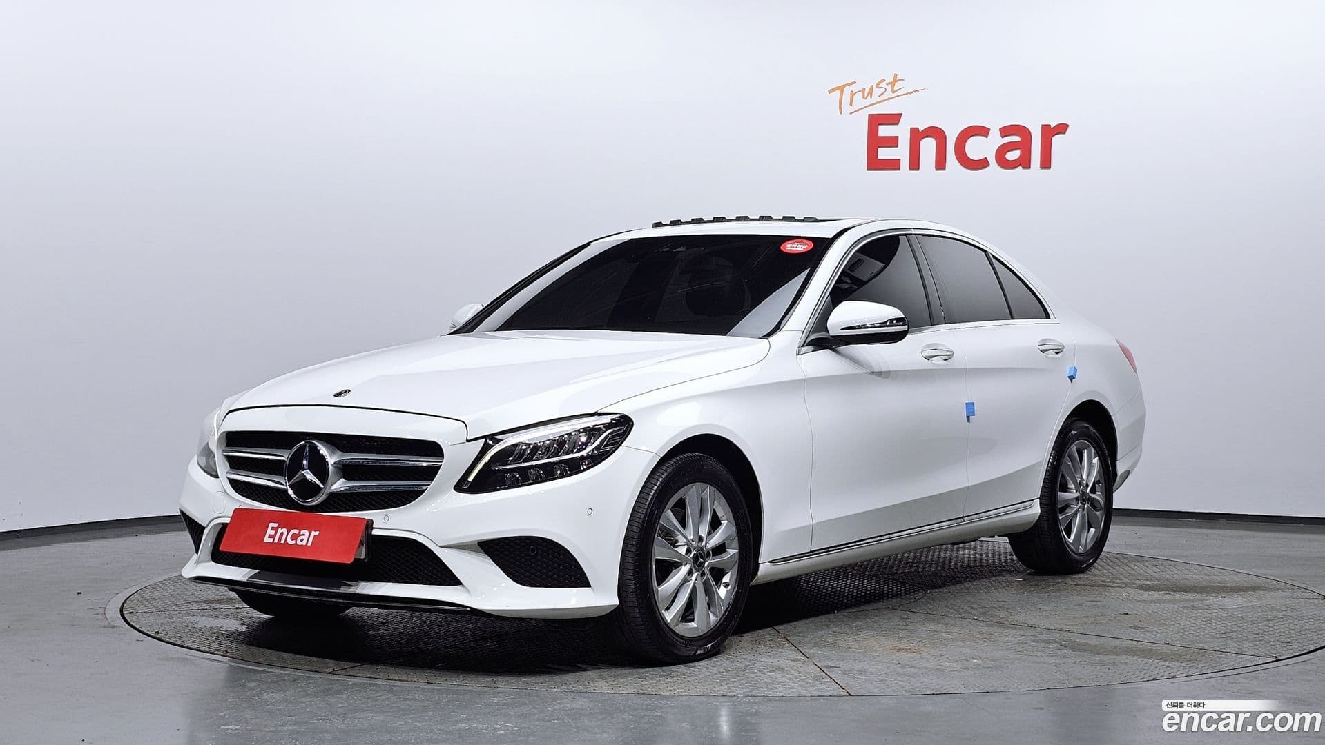 Main__Slider__Photo:C-Class Mercedes-Benz 2020.2-0