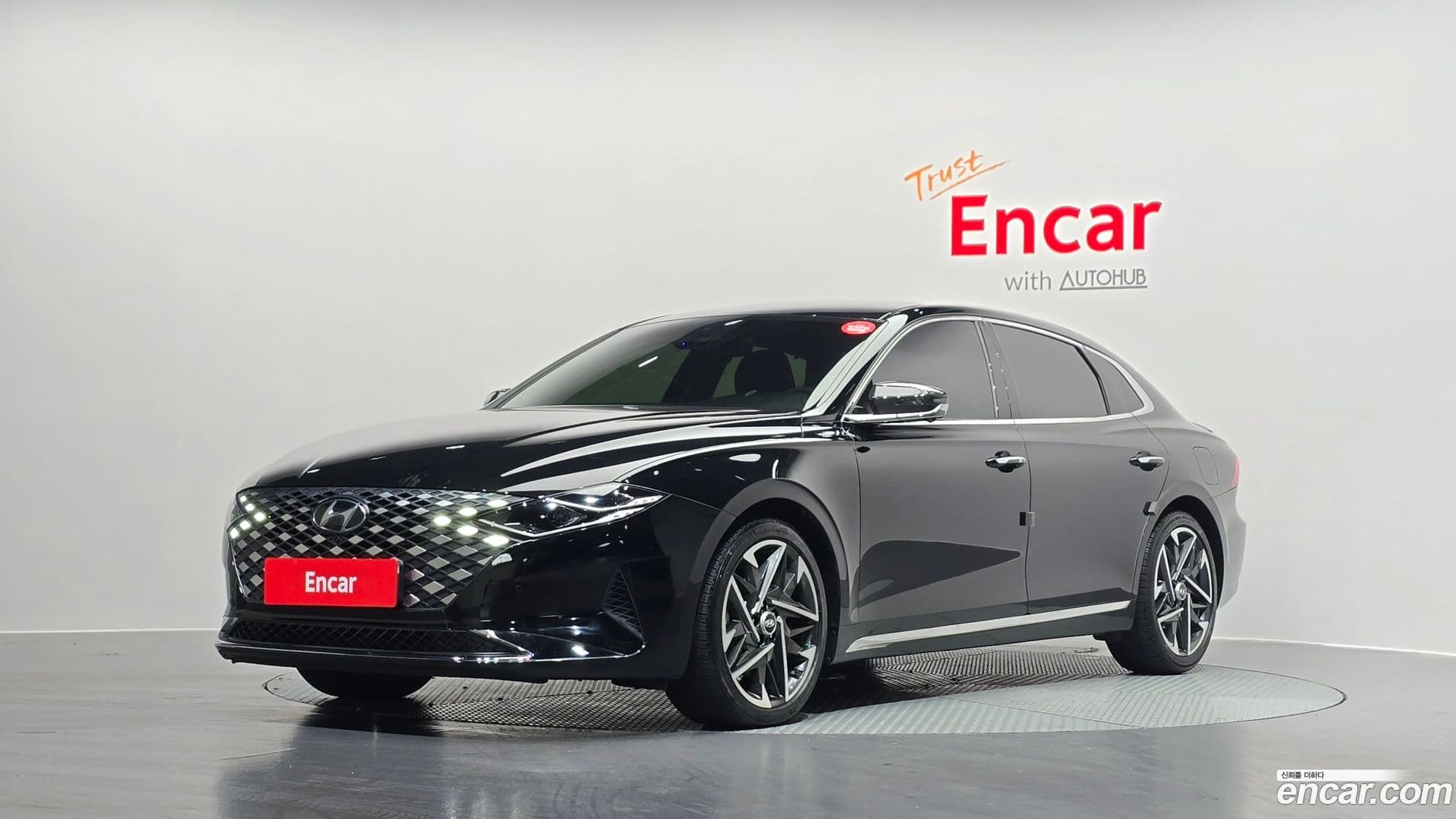 Main__Slider__Photo:Grandeur Hyundai 2022.5-0