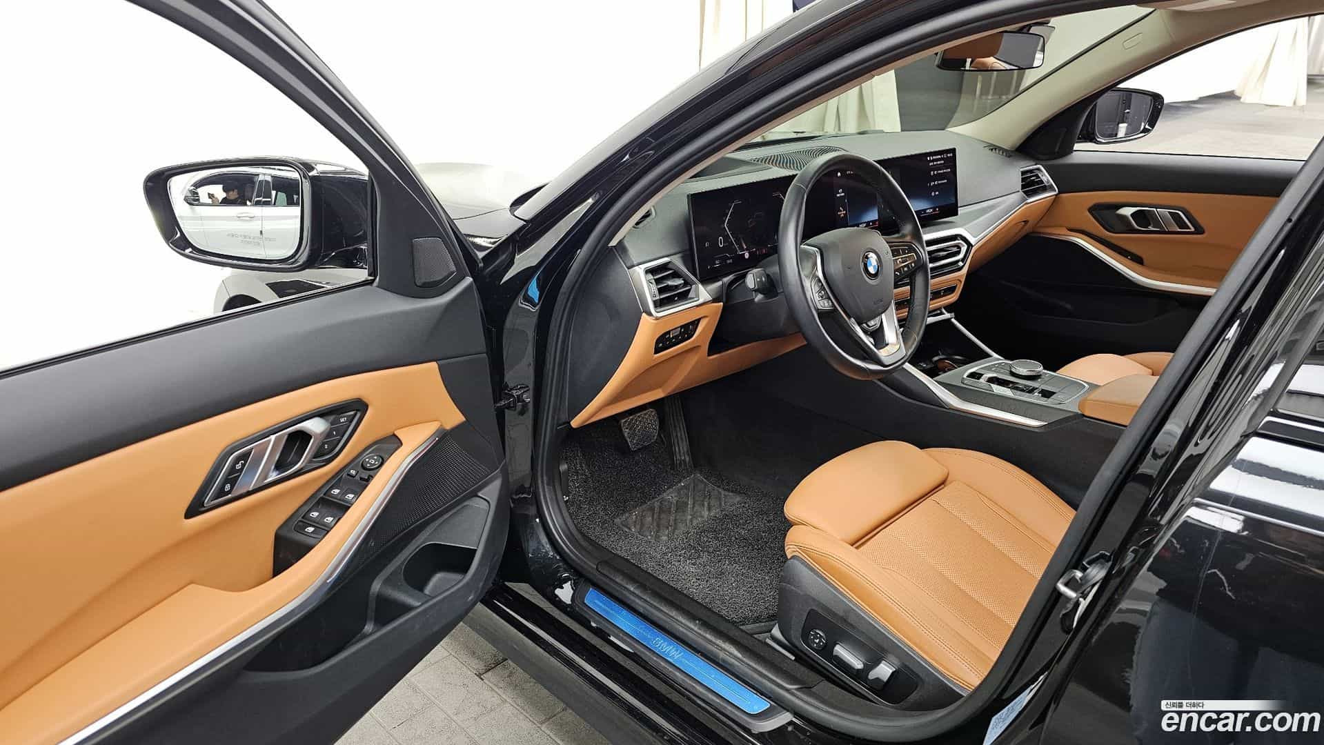 3-Series BMW 2023.0-INNER-010