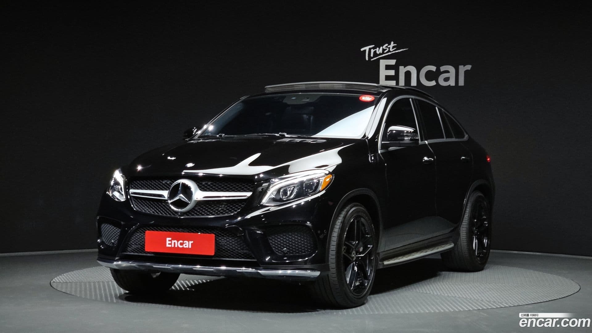 Main__Slider__Photo:GLE-Class Mercedes-Benz 2016.11-0