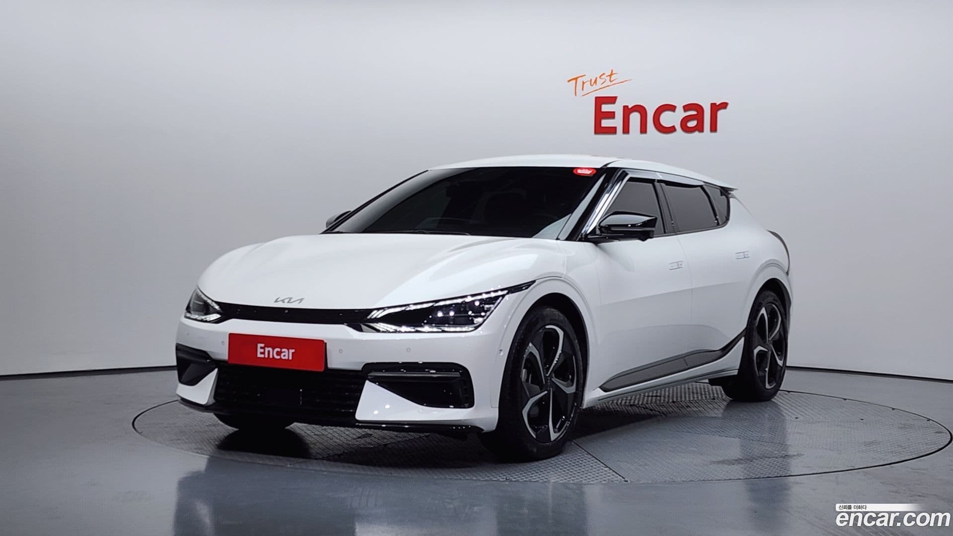 Main__Slider__Photo:EV6 Kia 2022.2-0