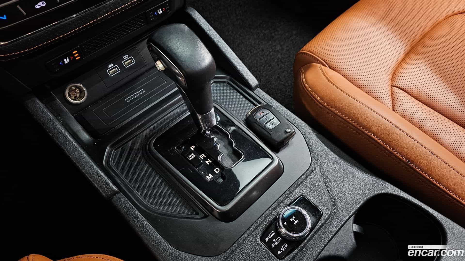 Rexton KG Mobility 2023.0-INNER-009